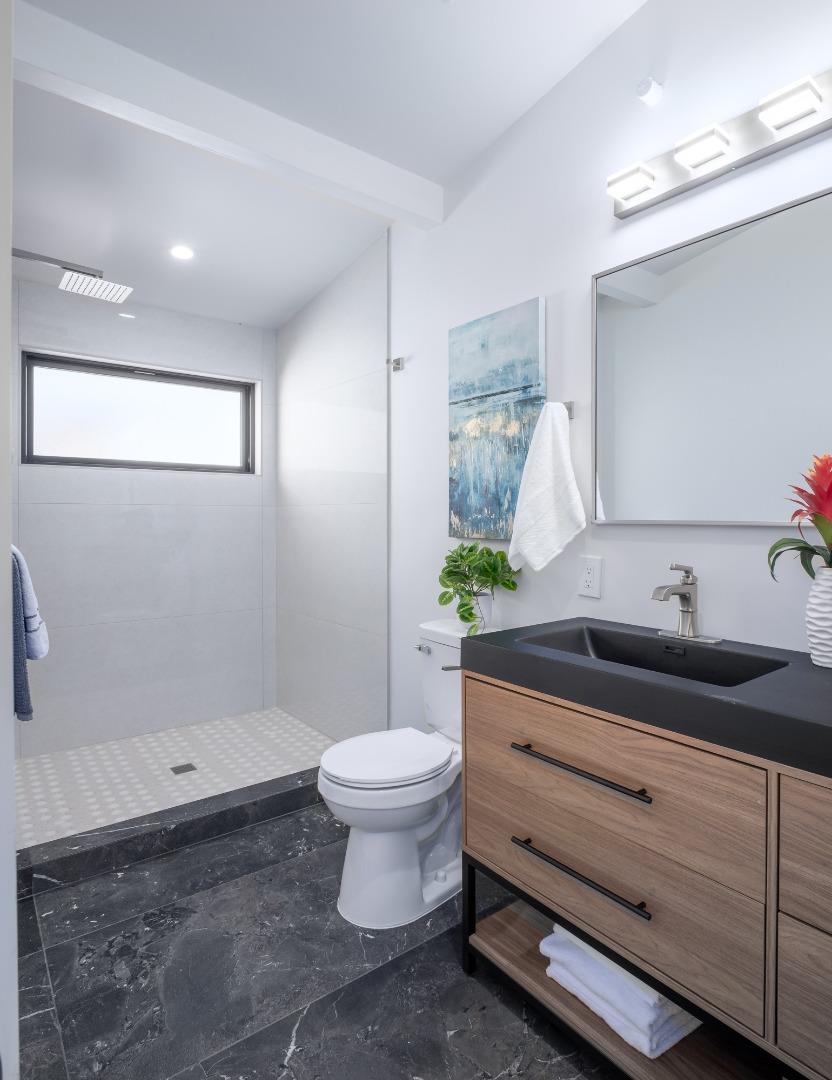 Detail Gallery Image 15 of 39 For 1371 Camellia Dr, East Palo Alto,  CA 94303 - 3 Beds | 2 Baths