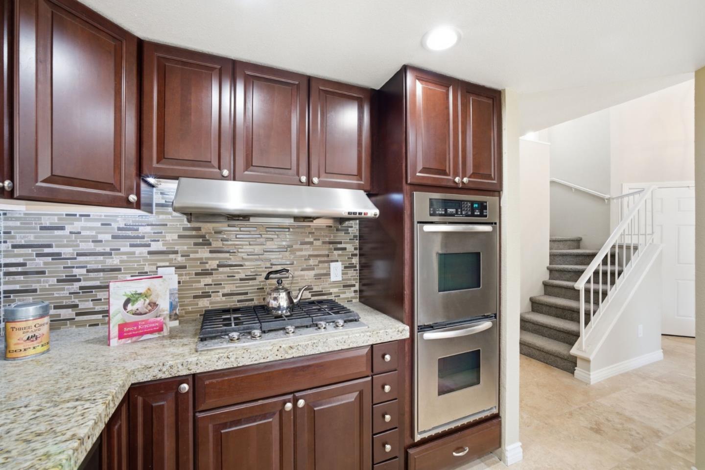 Detail Gallery Image 16 of 39 For 472 Glenmoor Cir, Milpitas,  CA 95035 - 3 Beds | 2/1 Baths