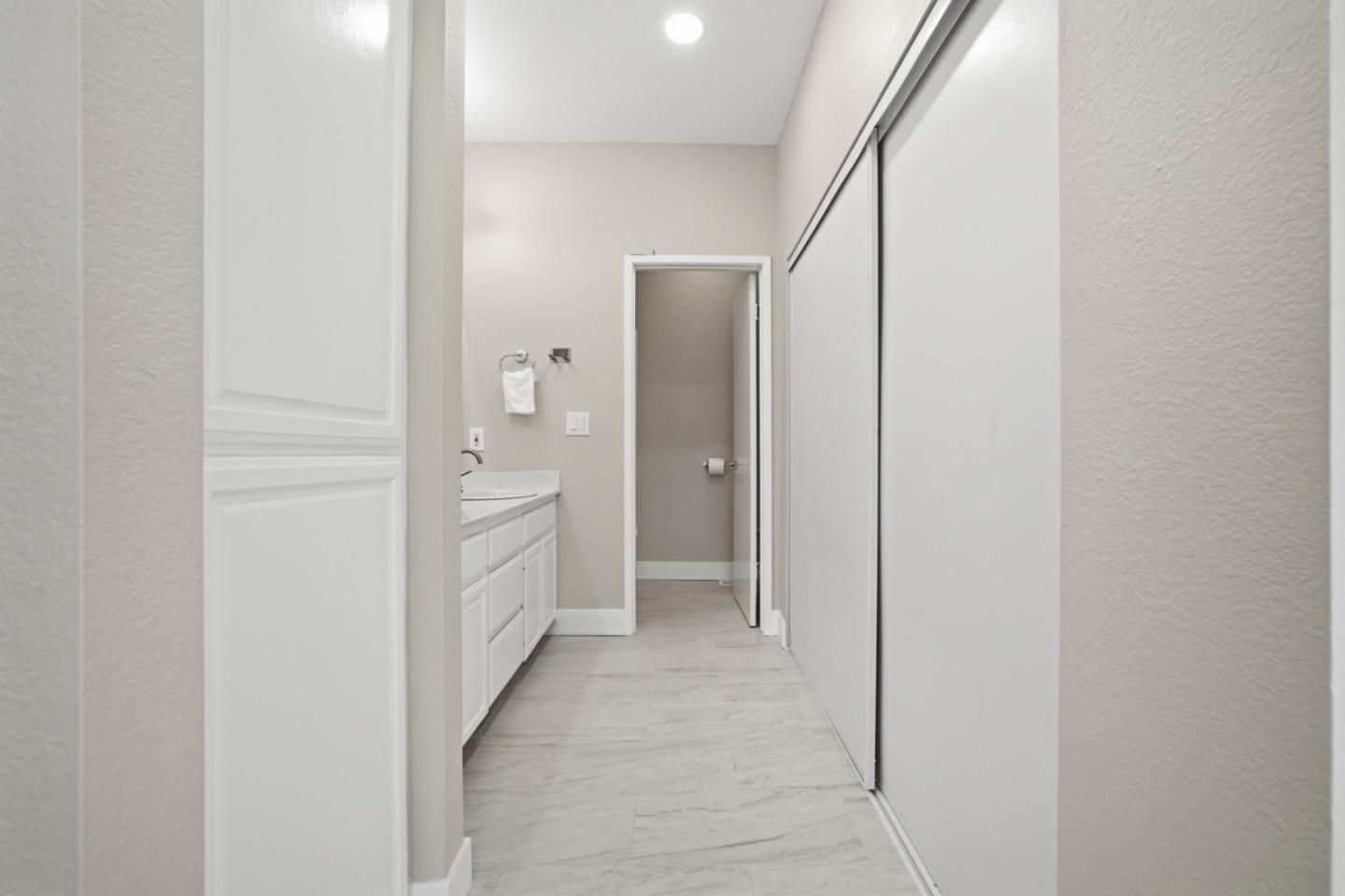 Detail Gallery Image 21 of 39 For 472 Glenmoor Cir, Milpitas,  CA 95035 - 3 Beds | 2/1 Baths