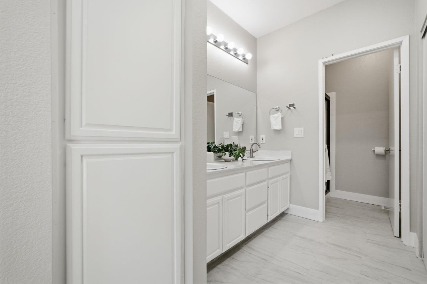 Detail Gallery Image 22 of 39 For 472 Glenmoor Cir, Milpitas,  CA 95035 - 3 Beds | 2/1 Baths