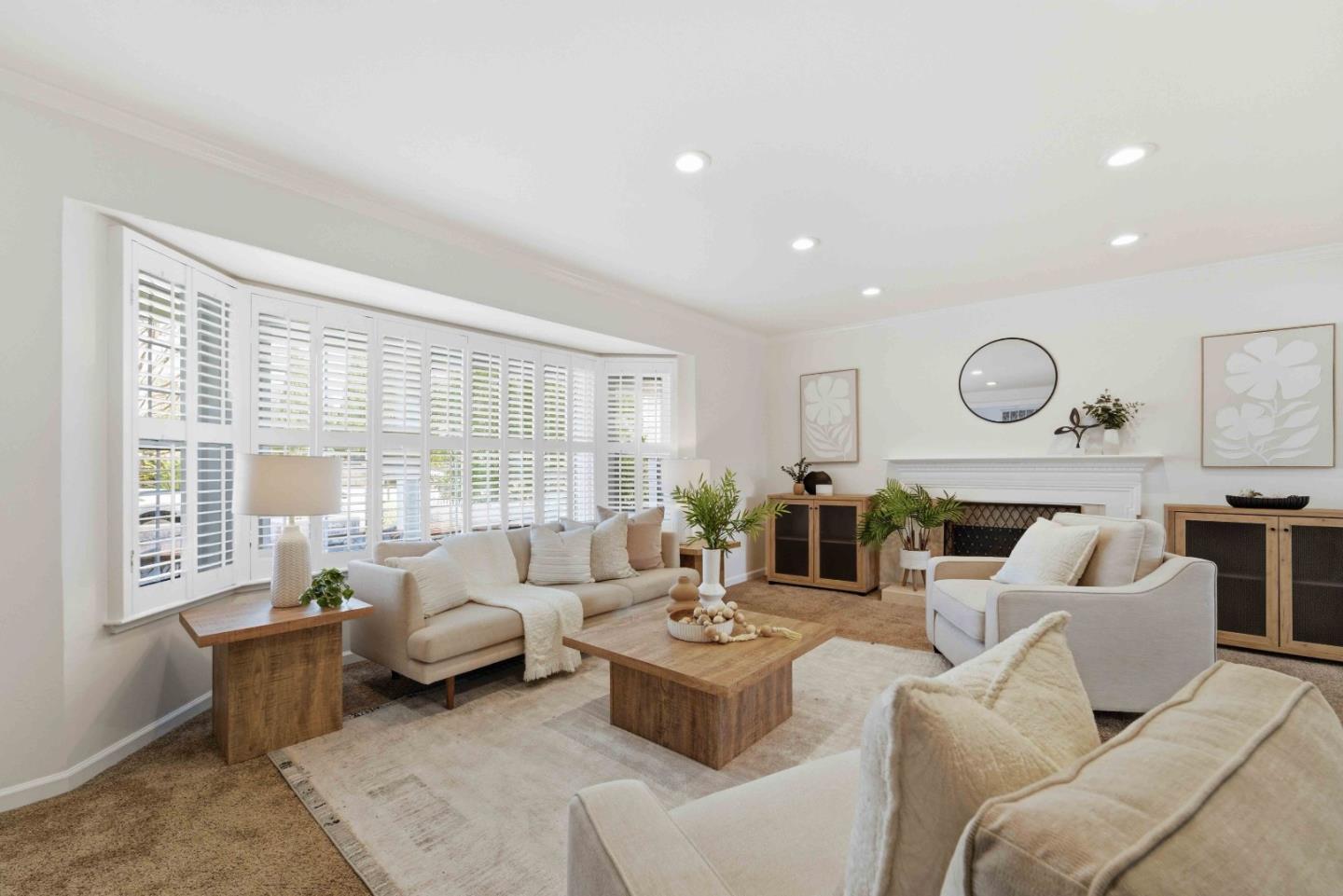 Detail Gallery Image 11 of 45 For 1844 Frobisher Way, San Jose,  CA 95124 - 5 Beds | 2/1 Baths