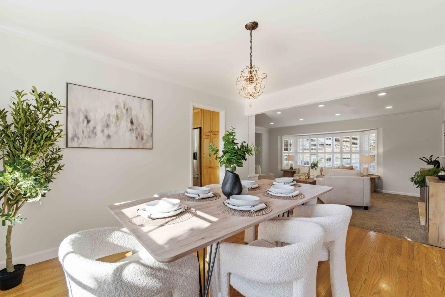 Detail Gallery Image 15 of 45 For 1844 Frobisher Way, San Jose,  CA 95124 - 5 Beds | 2/1 Baths