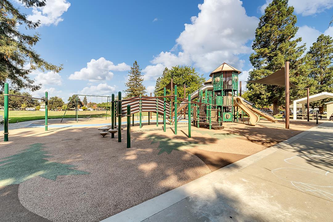 Detail Gallery Image 42 of 45 For 1844 Frobisher Way, San Jose,  CA 95124 - 5 Beds | 2/1 Baths