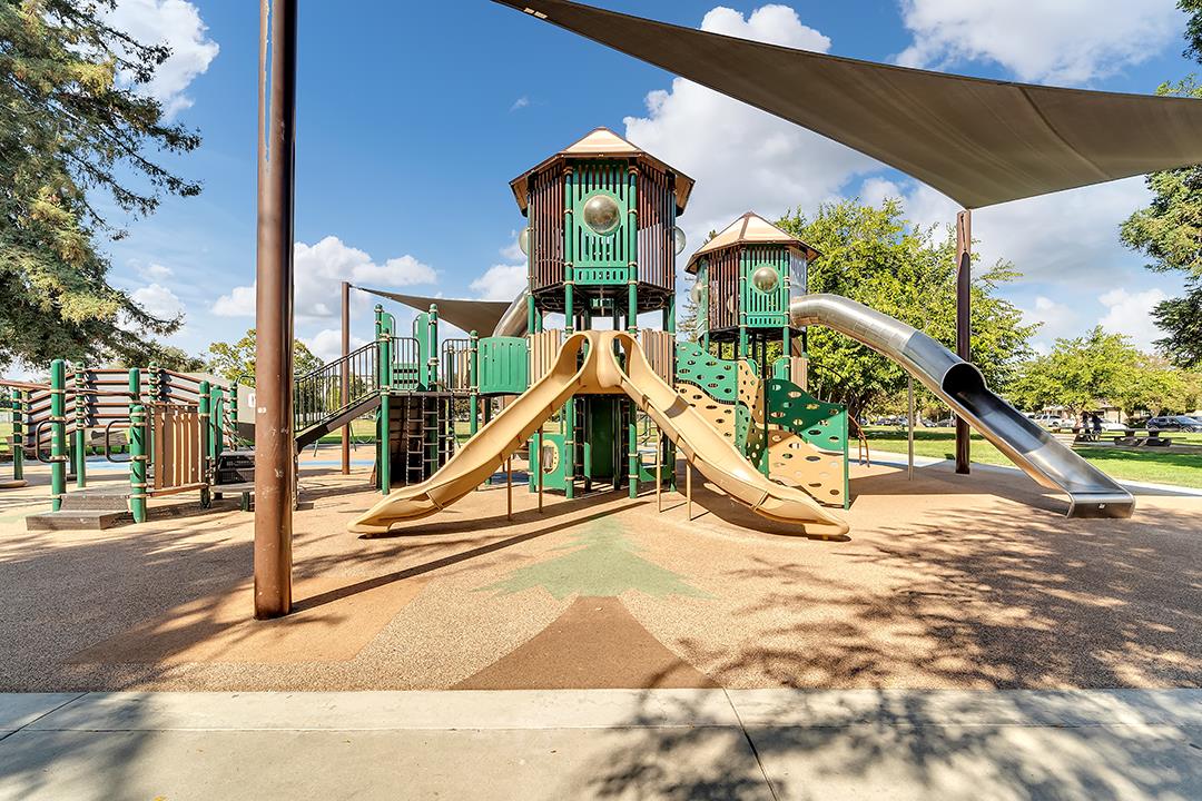 Detail Gallery Image 43 of 45 For 1844 Frobisher Way, San Jose,  CA 95124 - 5 Beds | 2/1 Baths