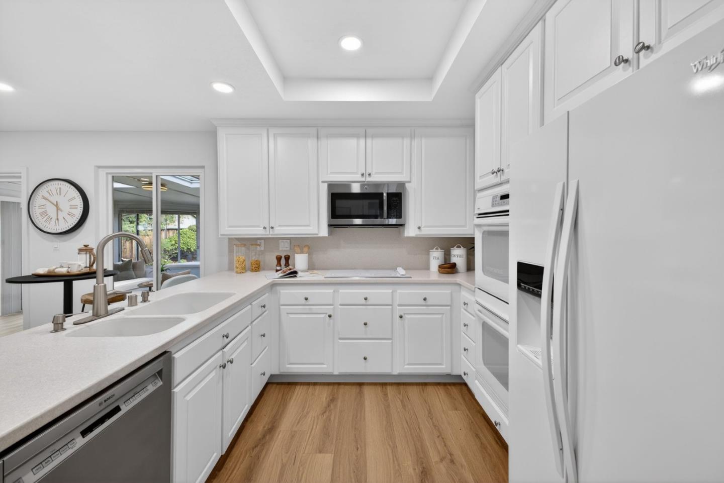 Detail Gallery Image 13 of 45 For 2733 Winfield Dr, Mountain View,  CA 94040 - 4 Beds | 2 Baths