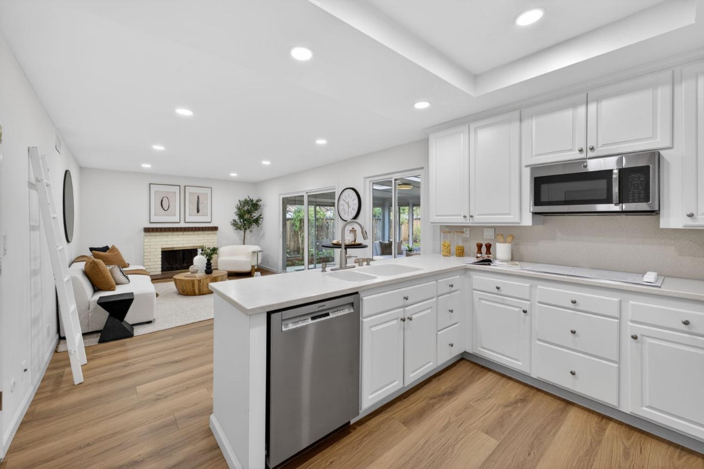 Detail Gallery Image 2 of 45 For 2733 Winfield Dr, Mountain View,  CA 94040 - 4 Beds | 2 Baths