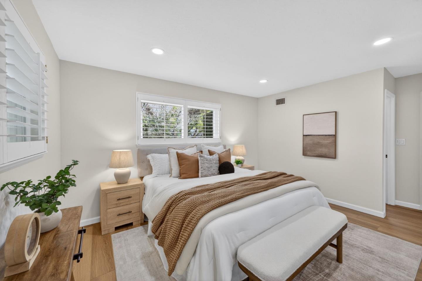 Detail Gallery Image 21 of 45 For 2733 Winfield Dr, Mountain View,  CA 94040 - 4 Beds | 2 Baths