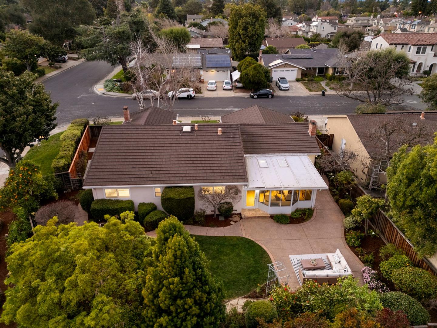 Detail Gallery Image 34 of 45 For 2733 Winfield Dr, Mountain View,  CA 94040 - 4 Beds | 2 Baths