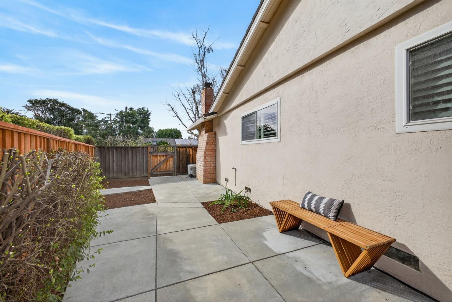 Detail Gallery Image 37 of 45 For 2733 Winfield Dr, Mountain View,  CA 94040 - 4 Beds | 2 Baths