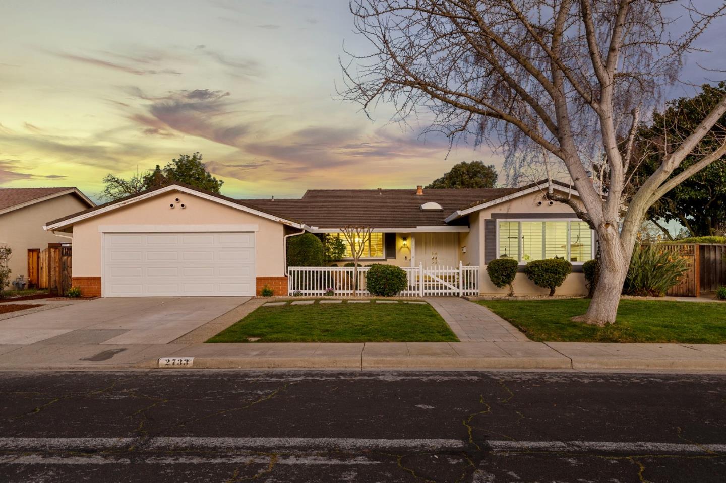 Detail Gallery Image 5 of 45 For 2733 Winfield Dr, Mountain View,  CA 94040 - 4 Beds | 2 Baths