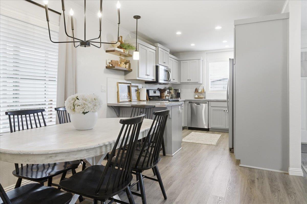 Detail Gallery Image 13 of 45 For 444 Whispering Pines Dr #43,  Scotts Valley,  CA 95066 - 3 Beds | 2 Baths