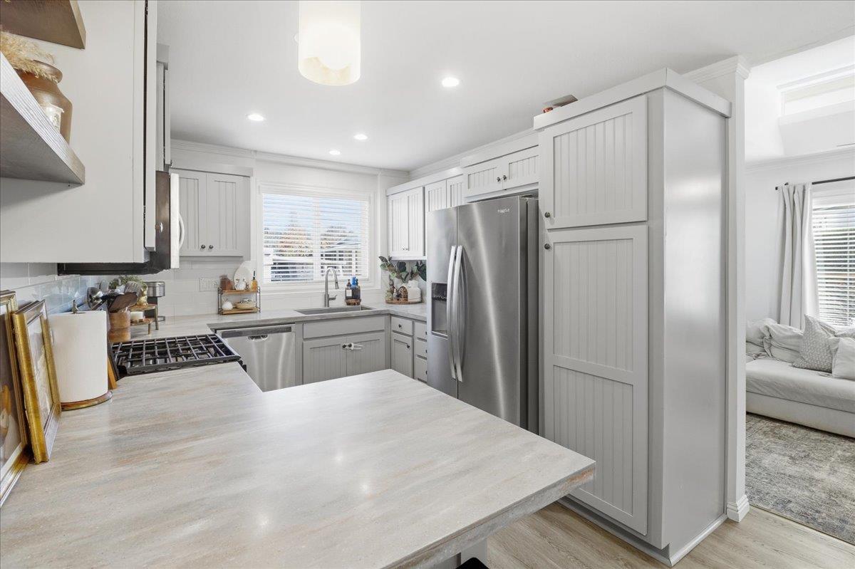 Detail Gallery Image 15 of 45 For 444 Whispering Pines Dr #43,  Scotts Valley,  CA 95066 - 3 Beds | 2 Baths