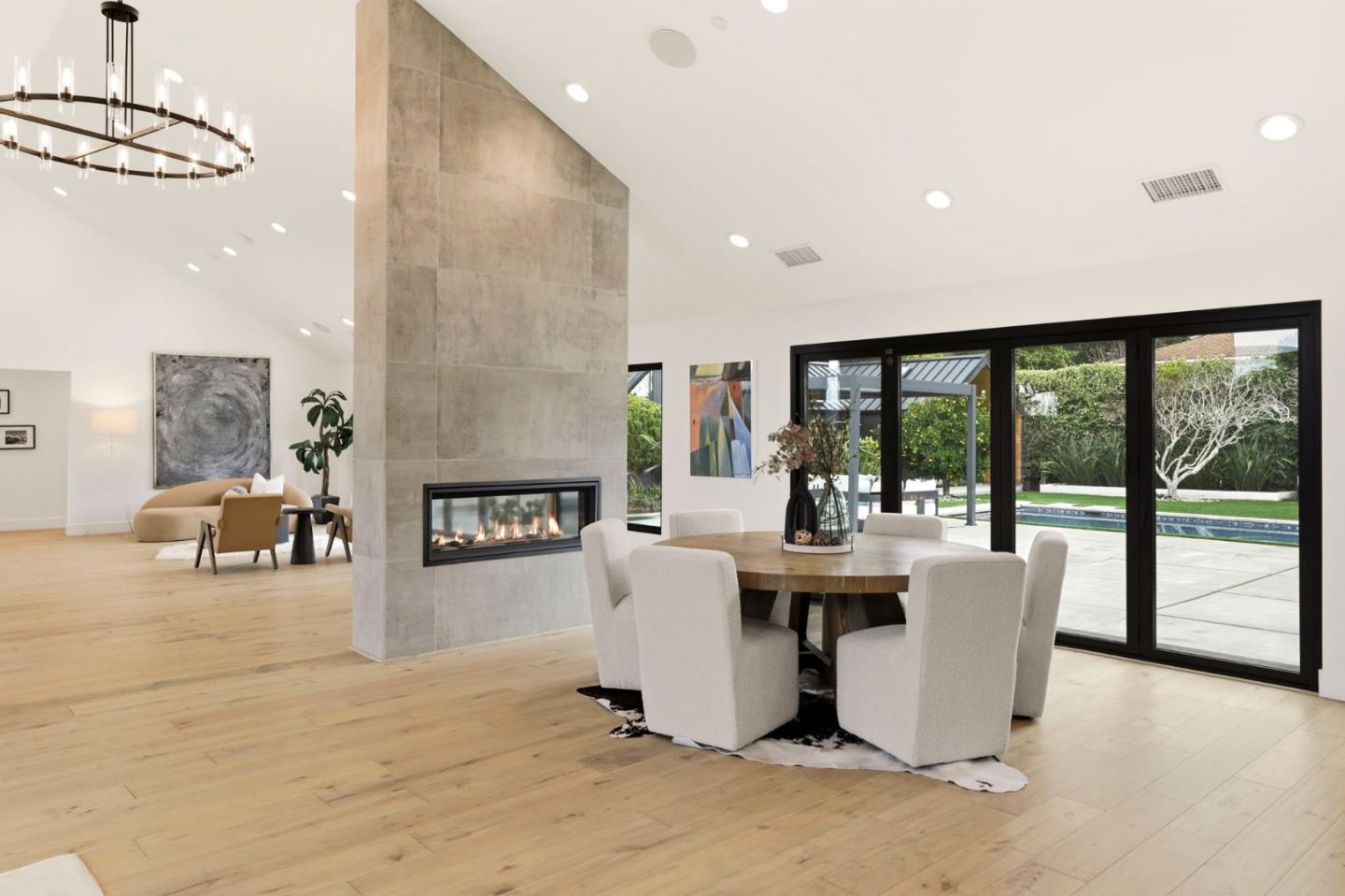 Detail Gallery Image 19 of 43 For 588 Craig Rd, Hillsborough,  CA 94010 - 5 Beds | 5 Baths