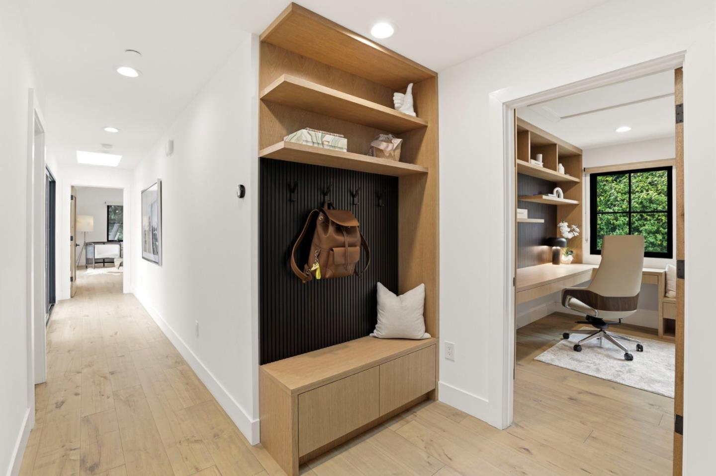 Detail Gallery Image 27 of 43 For 588 Craig Rd, Hillsborough,  CA 94010 - 5 Beds | 5 Baths