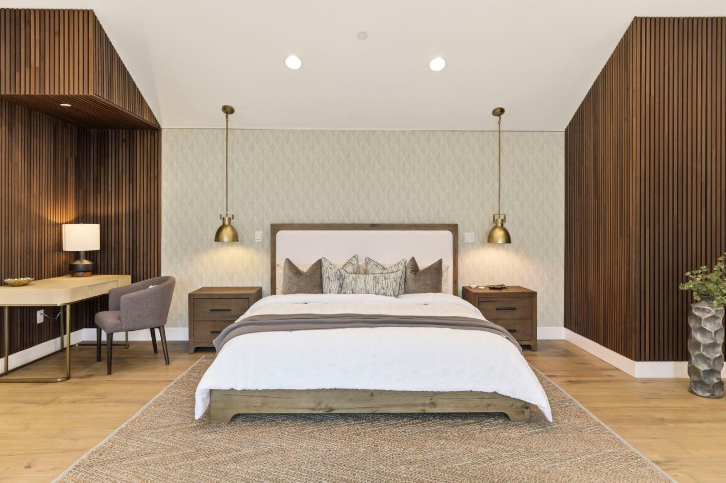 Detail Gallery Image 30 of 43 For 588 Craig Rd, Hillsborough,  CA 94010 - 5 Beds | 5 Baths