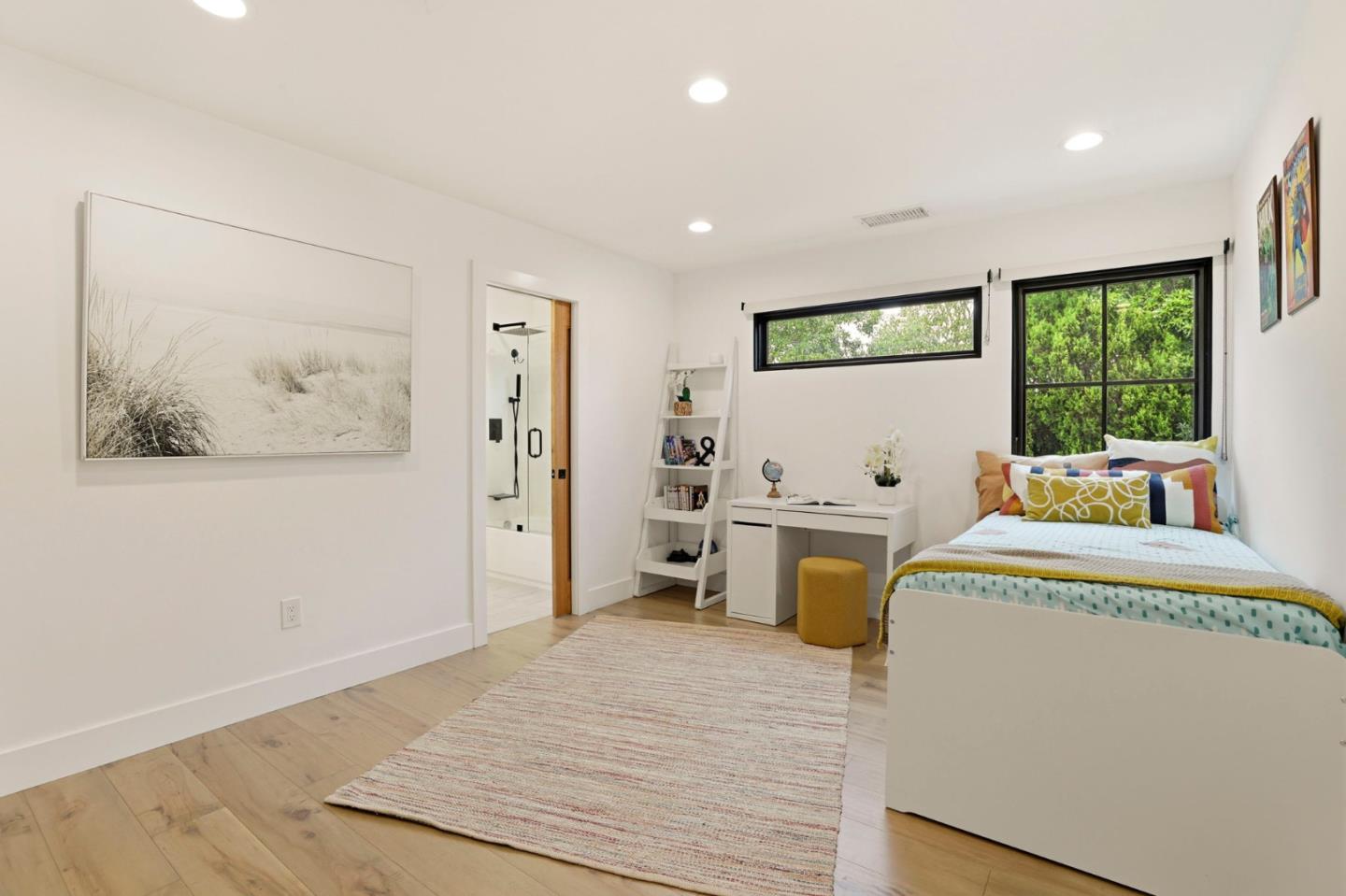 Detail Gallery Image 35 of 43 For 588 Craig Rd, Hillsborough,  CA 94010 - 5 Beds | 5 Baths