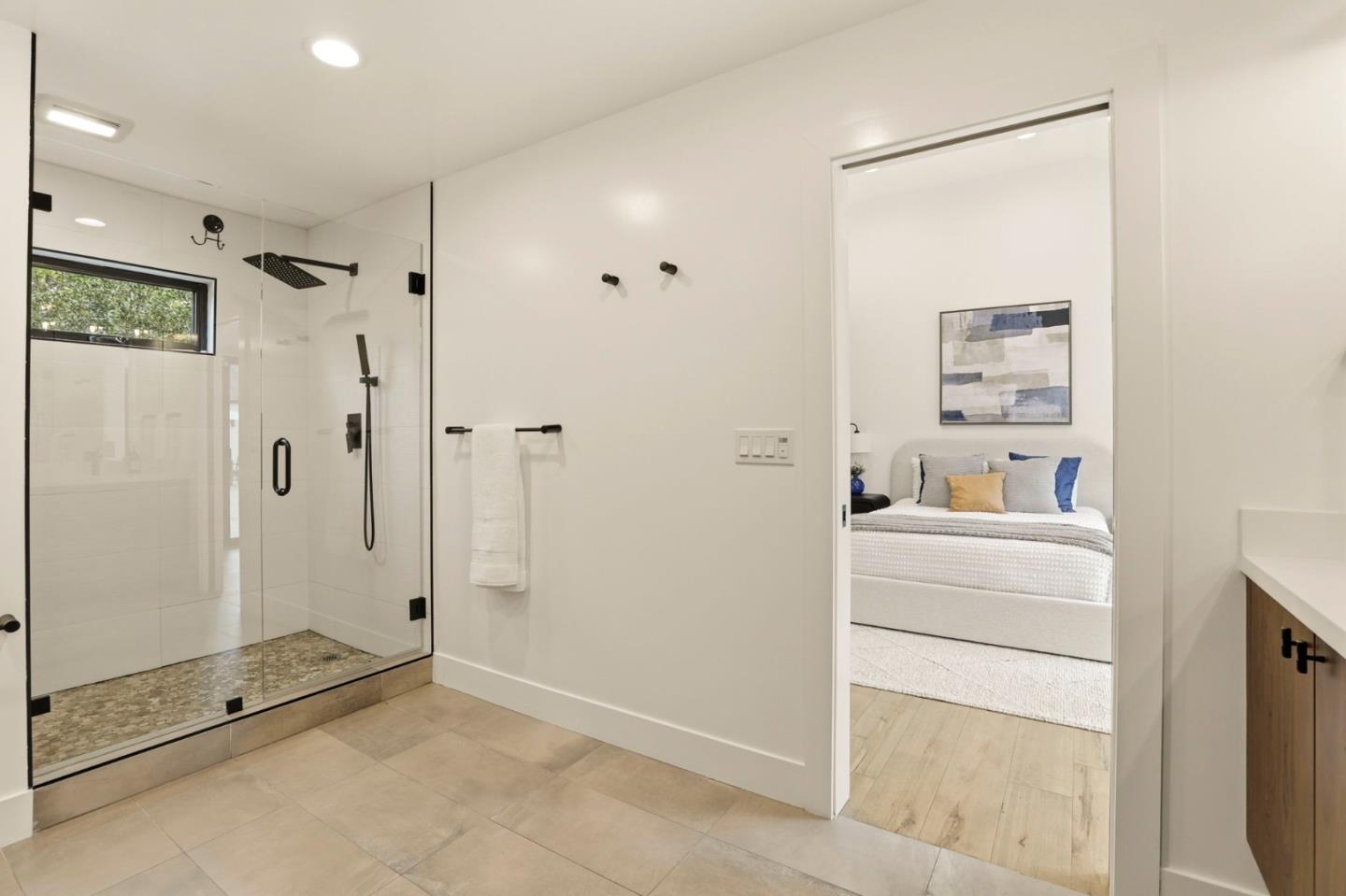 Detail Gallery Image 38 of 43 For 588 Craig Rd, Hillsborough,  CA 94010 - 5 Beds | 5 Baths