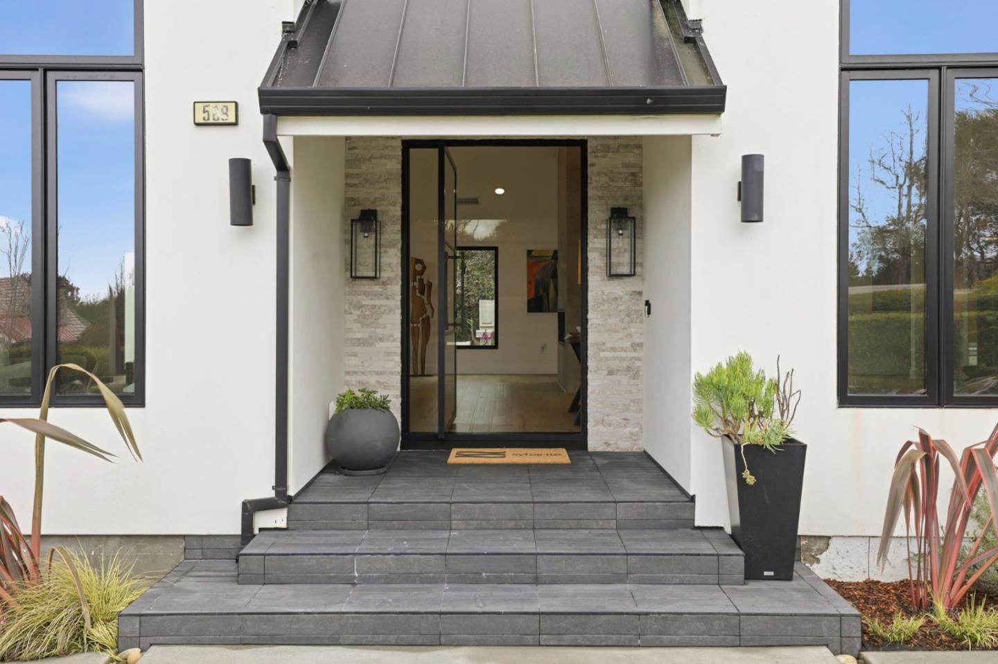 Detail Gallery Image 4 of 43 For 588 Craig Rd, Hillsborough,  CA 94010 - 5 Beds | 5 Baths