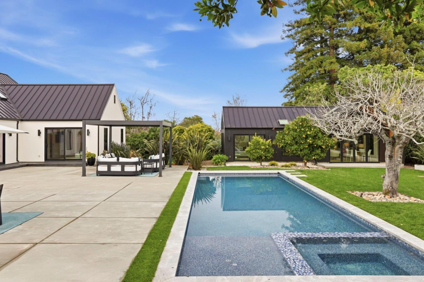 Detail Gallery Image 42 of 43 For 588 Craig Rd, Hillsborough,  CA 94010 - 5 Beds | 5 Baths