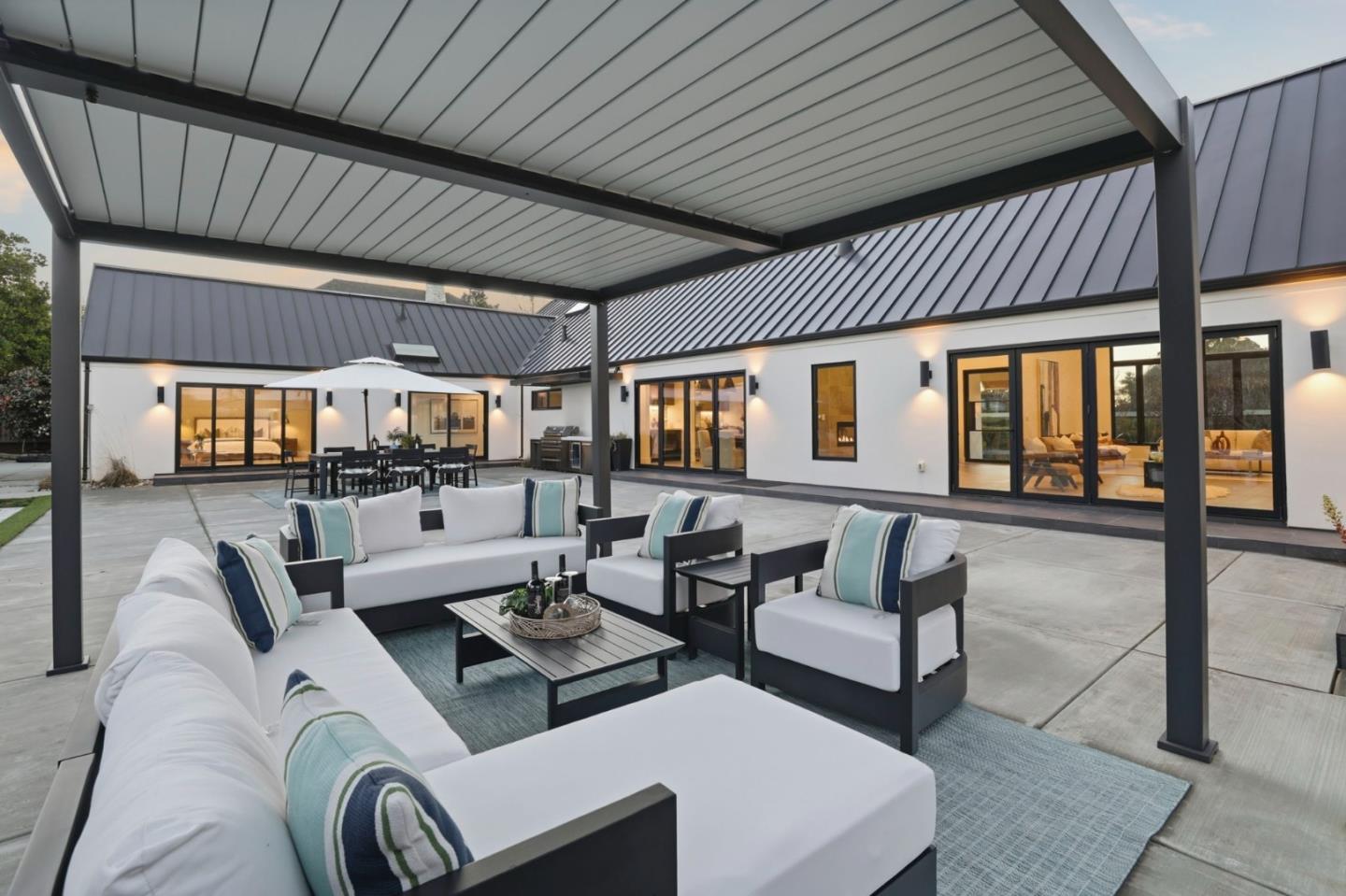 Detail Gallery Image 7 of 43 For 588 Craig Rd, Hillsborough,  CA 94010 - 5 Beds | 5 Baths