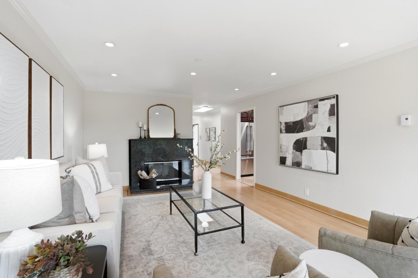 Detail Gallery Image 18 of 81 For 20 Dorado Ter #C,  San Francisco,  CA 94112 - 4 Beds | 2 Baths