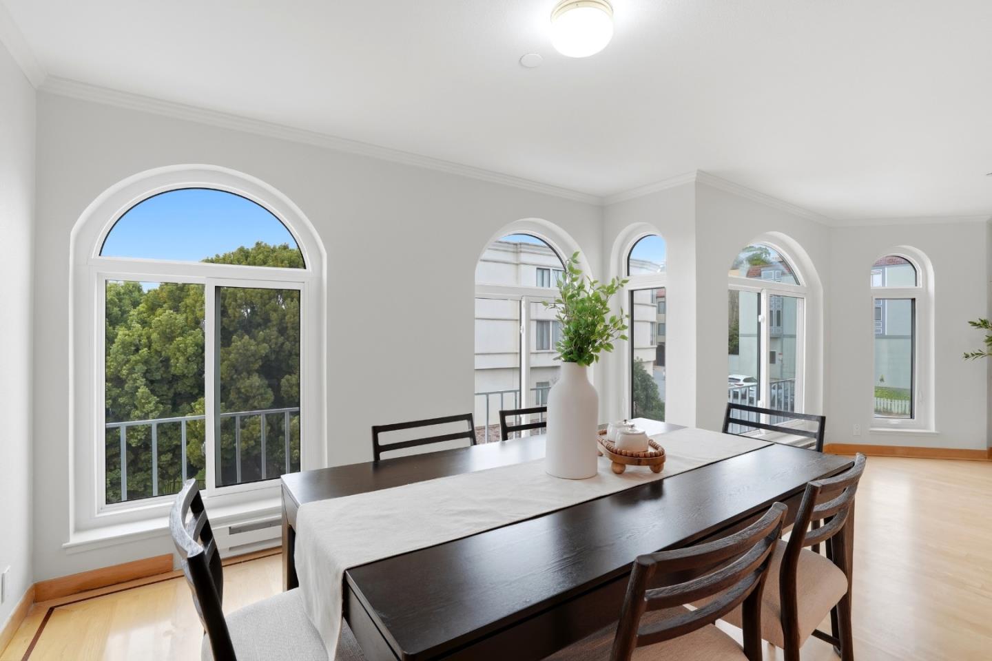 Detail Gallery Image 6 of 81 For 20 Dorado Ter #C,  San Francisco,  CA 94112 - 4 Beds | 2 Baths