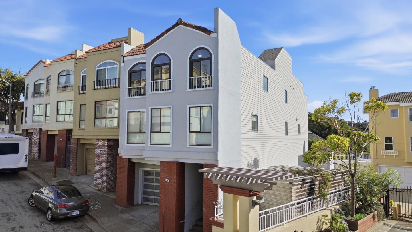 Detail Gallery Image 60 of 81 For 20 Dorado Ter #C,  San Francisco,  CA 94112 - 4 Beds | 2 Baths
