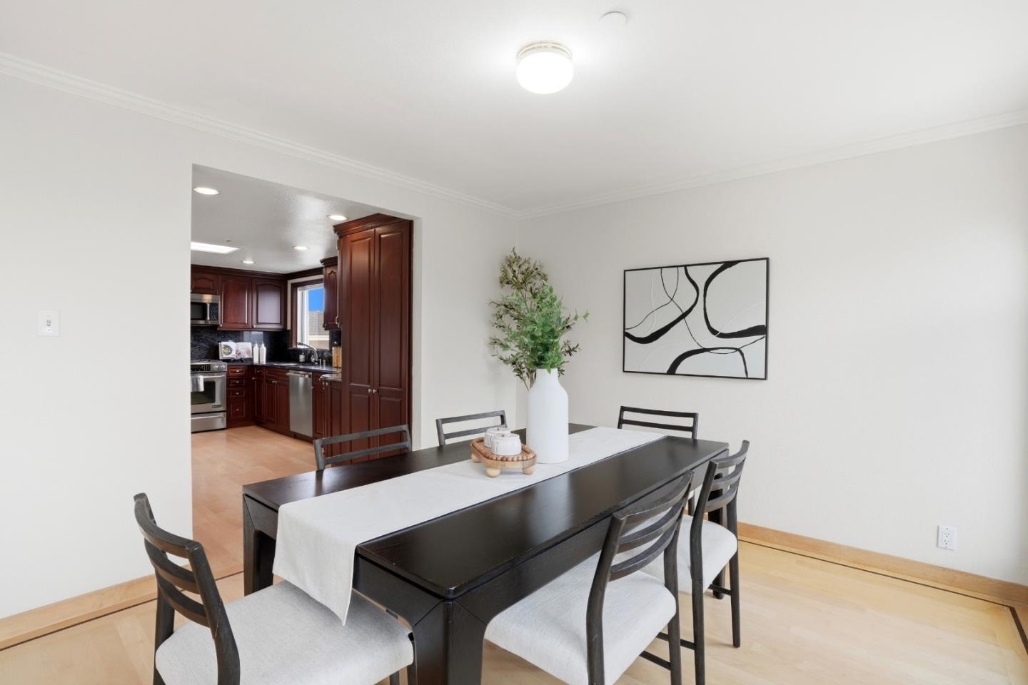 Detail Gallery Image 9 of 81 For 20 Dorado Ter #C,  San Francisco,  CA 94112 - 4 Beds | 2 Baths