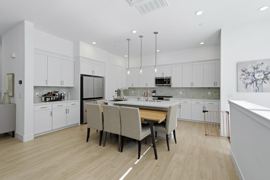 Photo #17: ML82036415 Listing: Photo #17