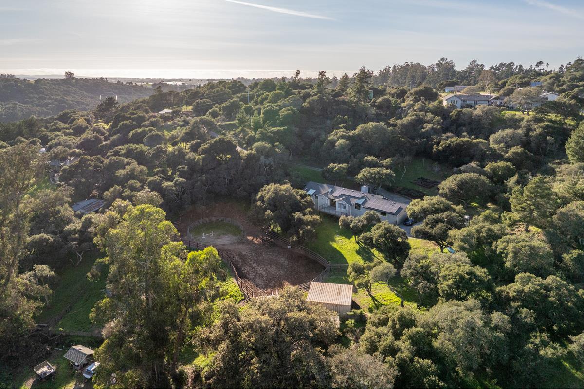 Detail Gallery Image 2 of 20 For 18795 Pesante Rd, Salinas,  CA 93907 - 3 Beds | 2 Baths