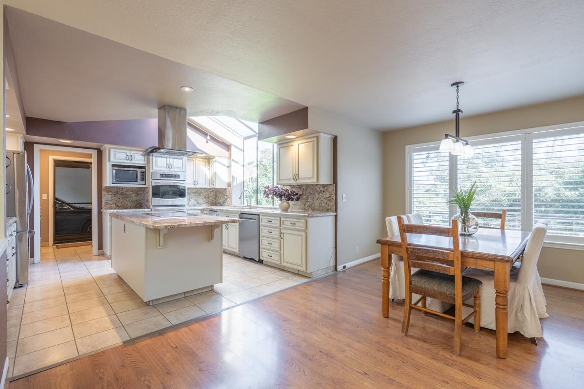 Detail Gallery Image 8 of 20 For 18795 Pesante Rd, Salinas,  CA 93907 - 3 Beds | 2 Baths