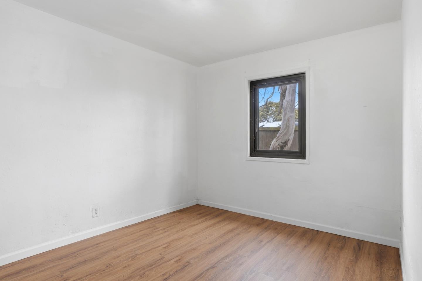 Detail Gallery Image 15 of 33 For 812 7th Ave, San Bruno,  CA 94066 - 2 Beds | 1 Baths