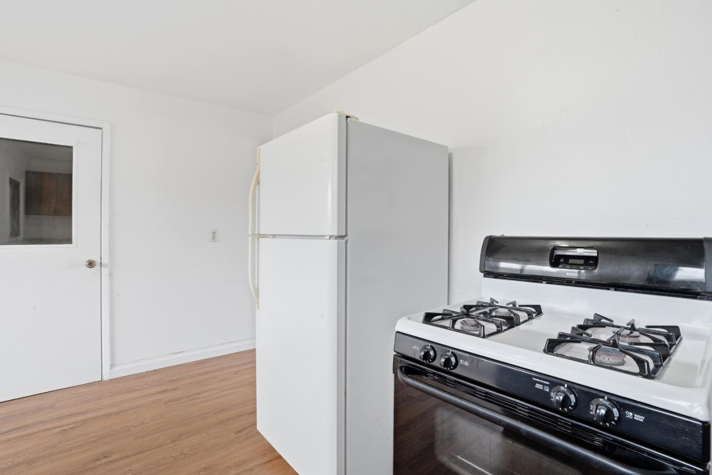 Detail Gallery Image 17 of 33 For 812 7th Ave, San Bruno,  CA 94066 - 2 Beds | 1 Baths