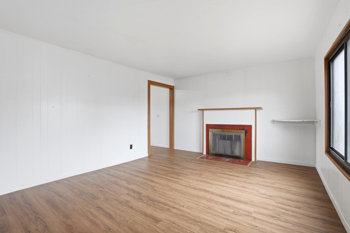 Detail Gallery Image 5 of 33 For 812 7th Ave, San Bruno,  CA 94066 - 2 Beds | 1 Baths