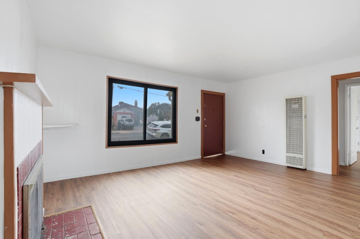 Detail Gallery Image 7 of 33 For 812 7th Ave, San Bruno,  CA 94066 - 2 Beds | 1 Baths