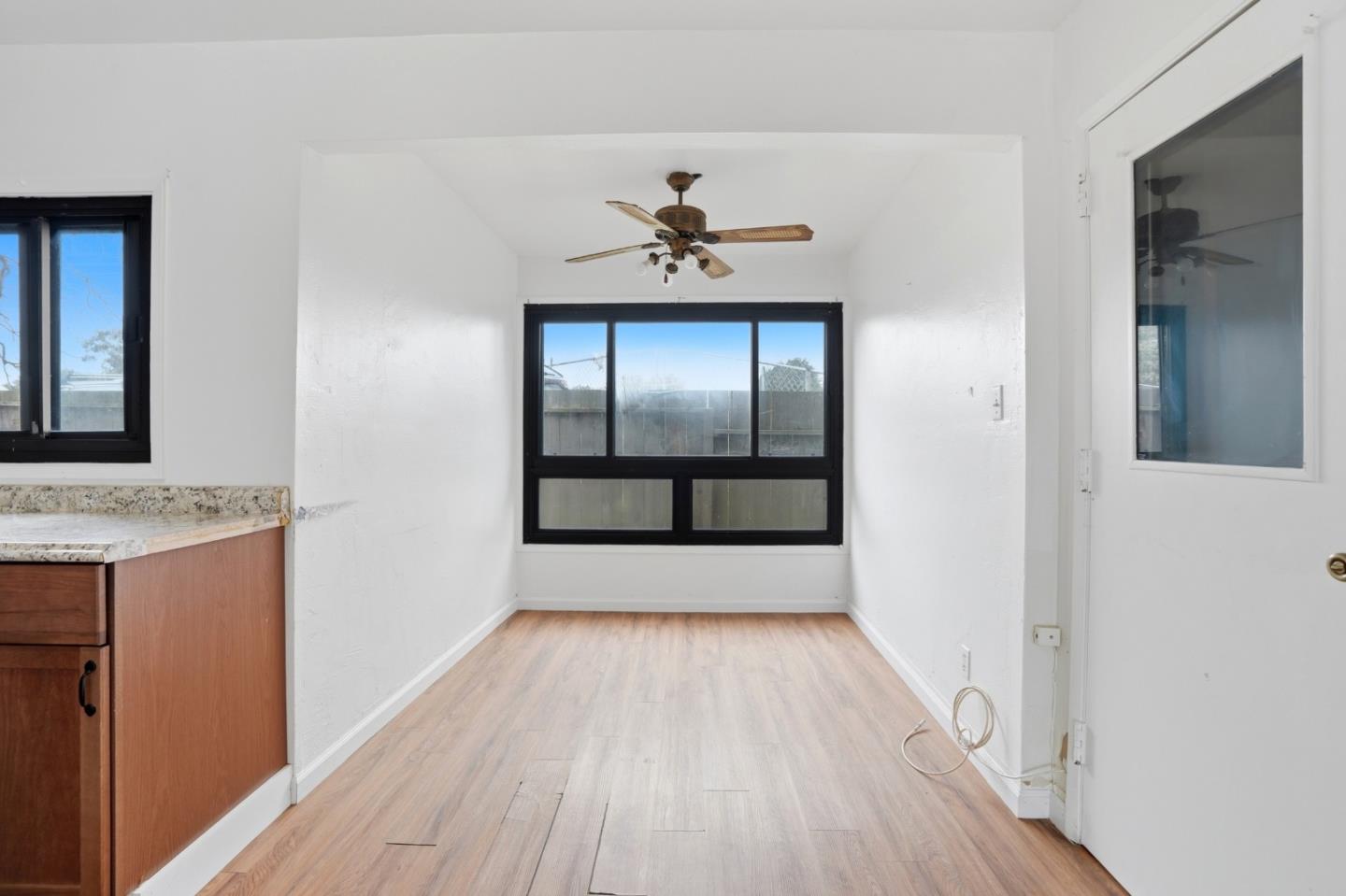 Detail Gallery Image 9 of 33 For 812 7th Ave, San Bruno,  CA 94066 - 2 Beds | 1 Baths