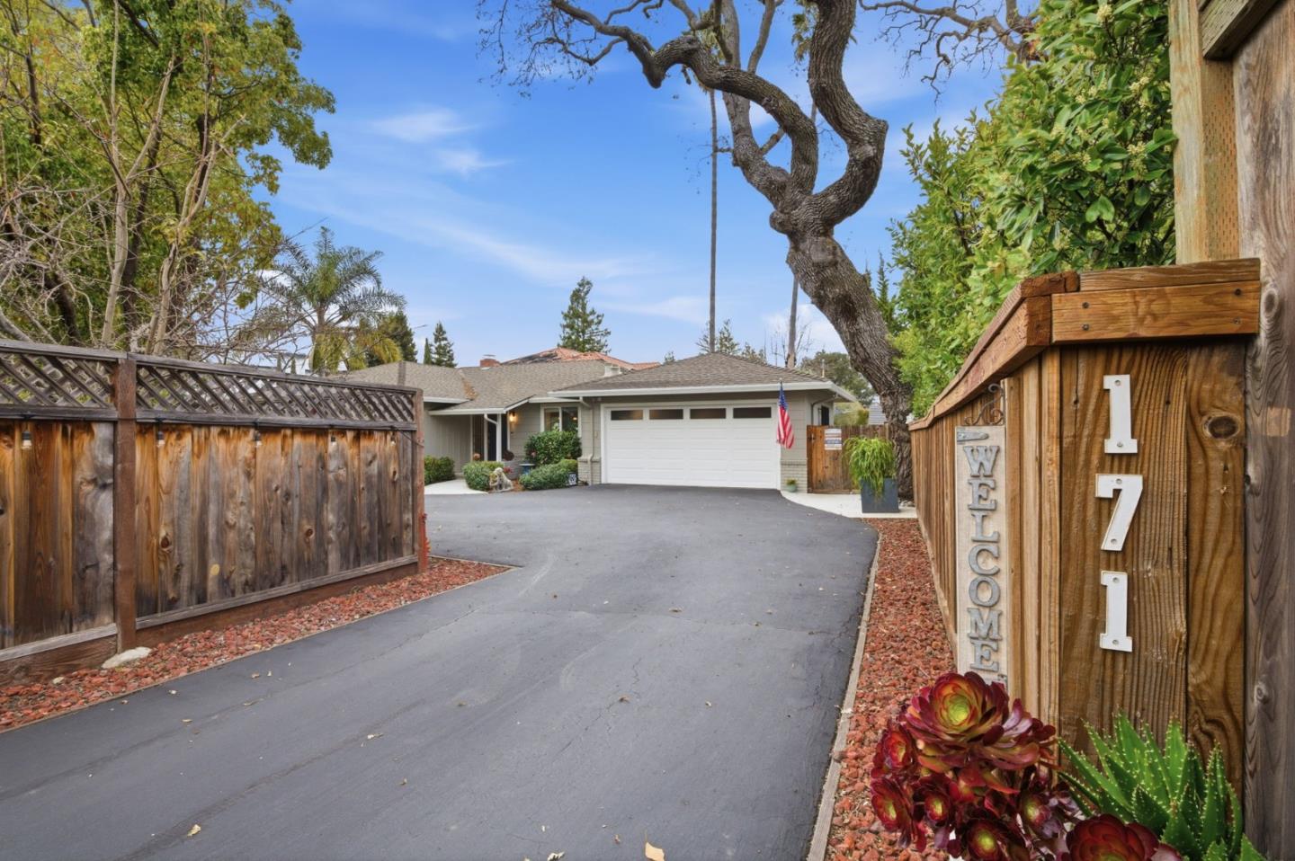 Detail Gallery Image 6 of 50 For 171 Santiago Ave, Redwood City,  CA 94061 - 3 Beds | 2 Baths