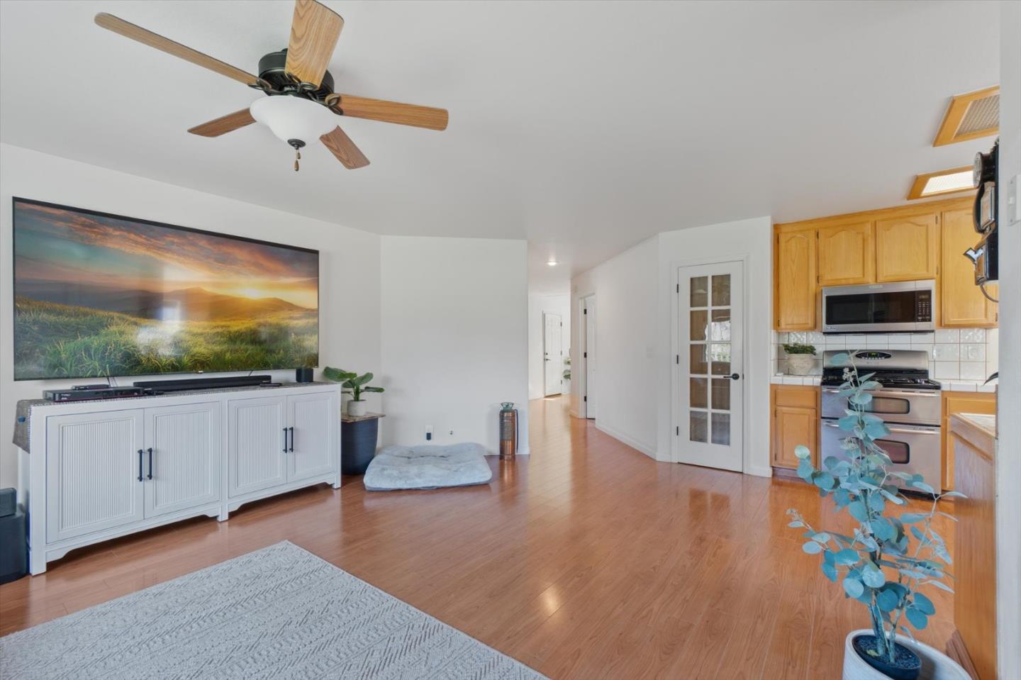 Detail Gallery Image 14 of 57 For 1426 Gladstone Ct, Redding,  CA 96001 - 3 Beds | 2 Baths