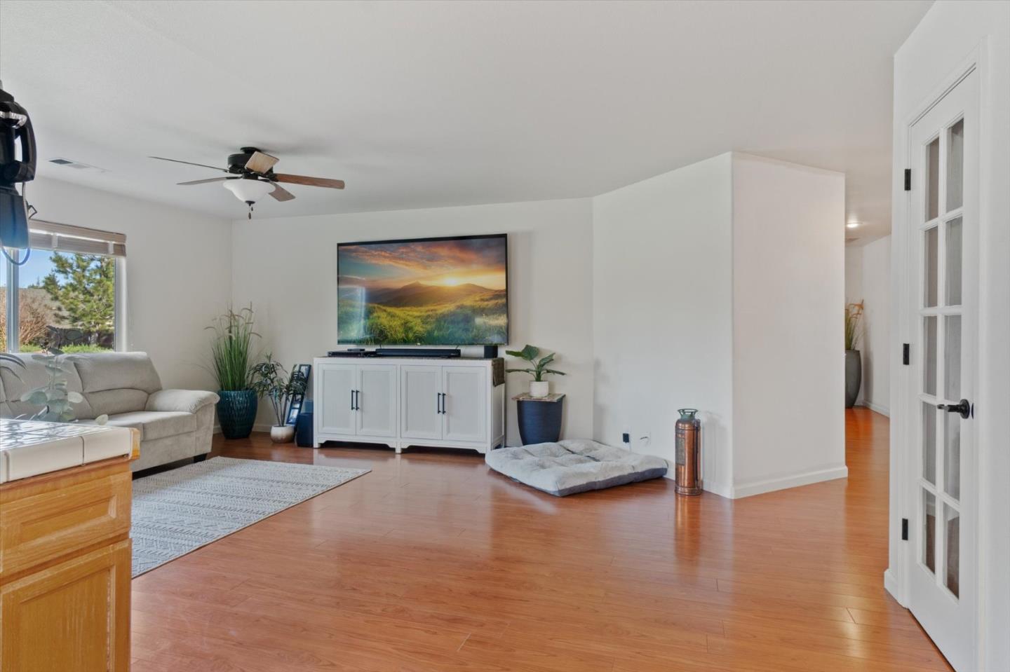 Detail Gallery Image 15 of 57 For 1426 Gladstone Ct, Redding,  CA 96001 - 3 Beds | 2 Baths