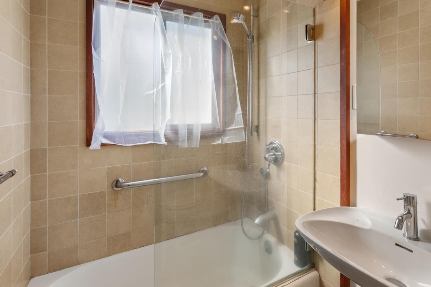 Detail Gallery Image 16 of 41 For 1731 Francis Ct, Belmont,  CA 94002 - 2 Beds | 1/1 Baths