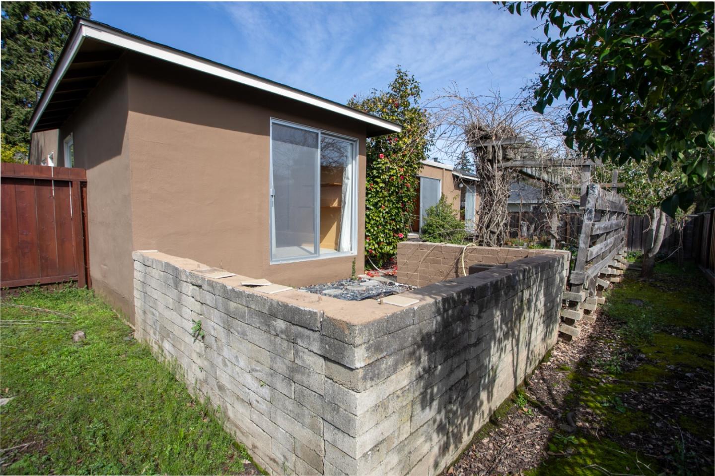 Detail Gallery Image 25 of 41 For 1731 Francis Ct, Belmont,  CA 94002 - 2 Beds | 1/1 Baths