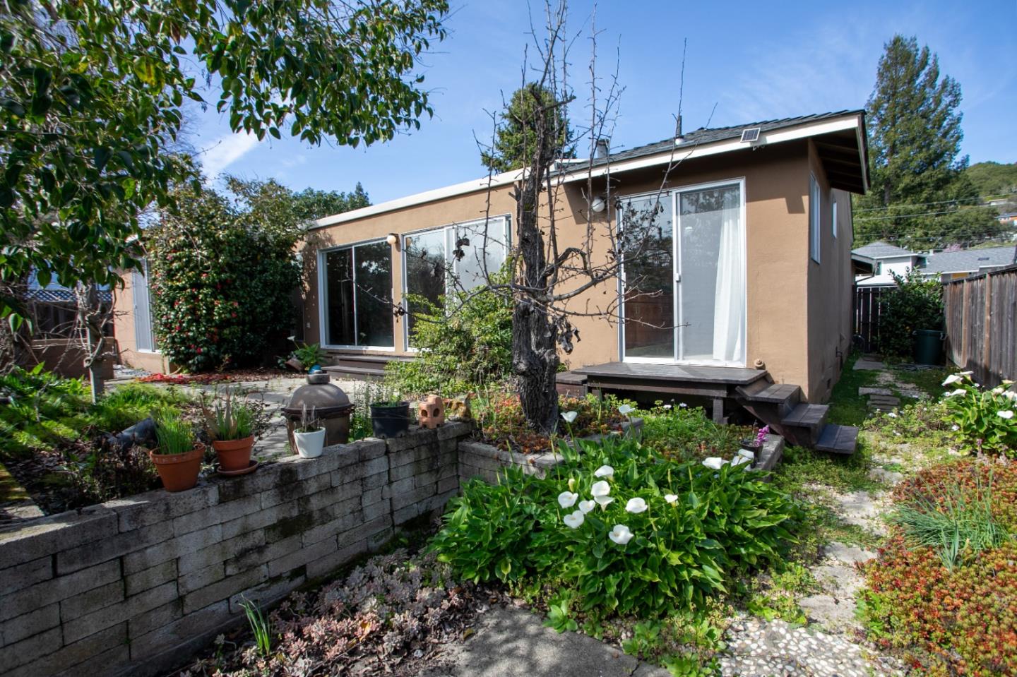 Detail Gallery Image 27 of 41 For 1731 Francis Ct, Belmont,  CA 94002 - 2 Beds | 1/1 Baths