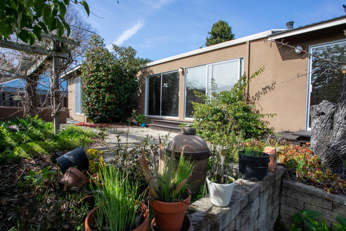 Detail Gallery Image 28 of 41 For 1731 Francis Ct, Belmont,  CA 94002 - 2 Beds | 1/1 Baths