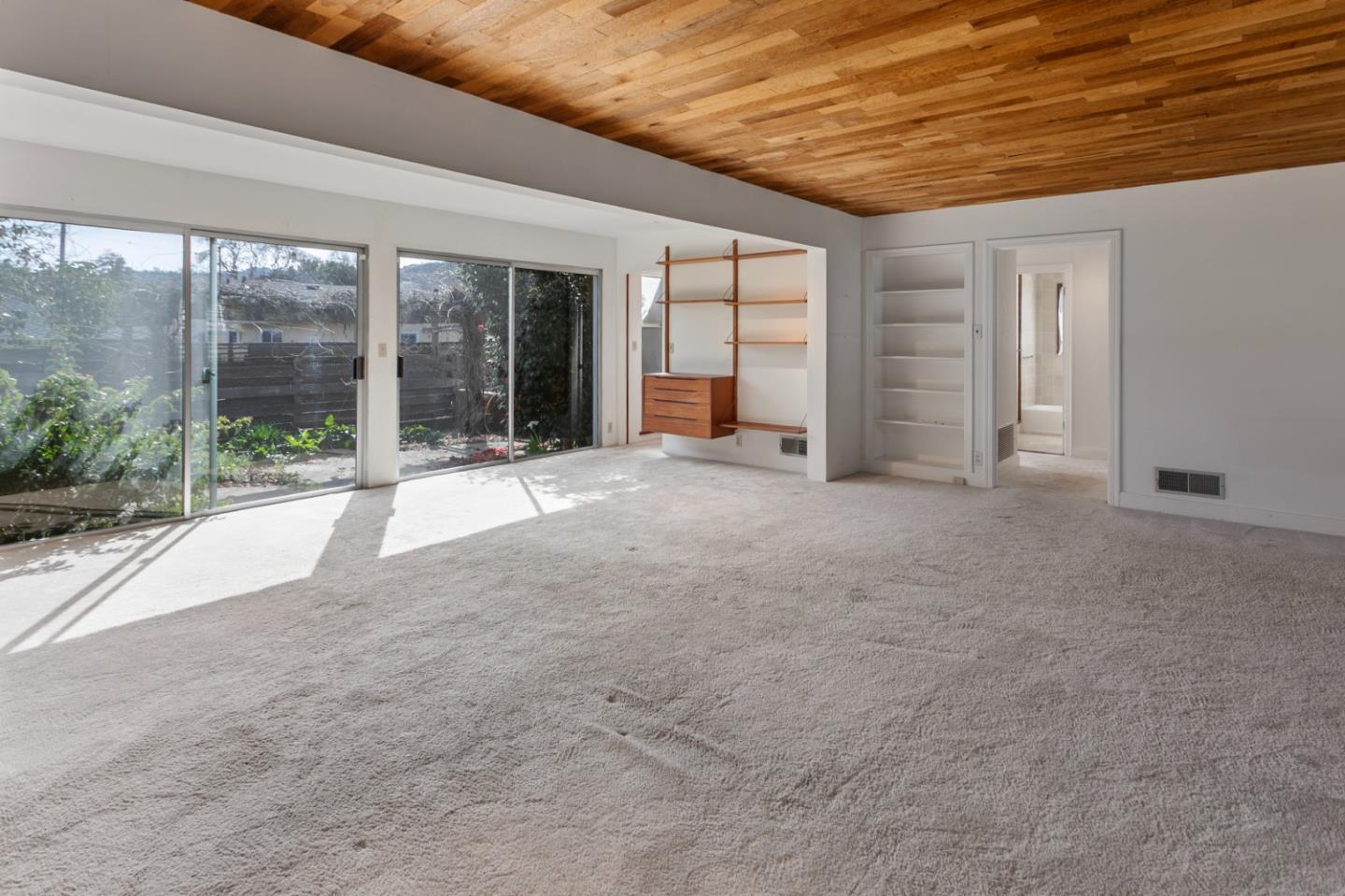 Detail Gallery Image 4 of 41 For 1731 Francis Ct, Belmont,  CA 94002 - 2 Beds | 1/1 Baths