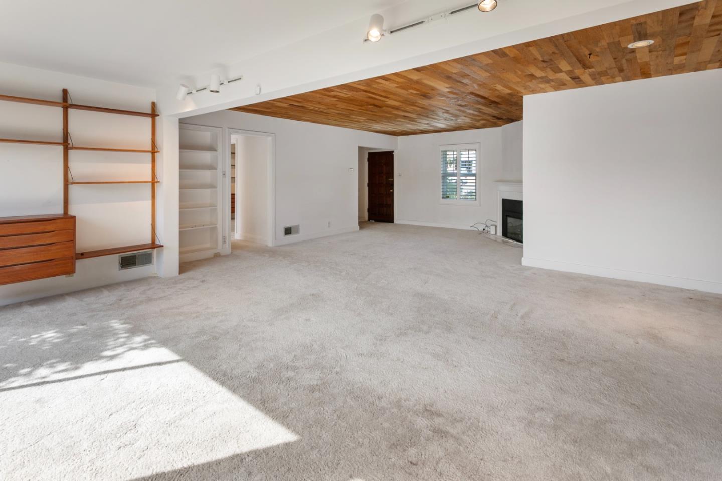 Detail Gallery Image 5 of 41 For 1731 Francis Ct, Belmont,  CA 94002 - 2 Beds | 1/1 Baths