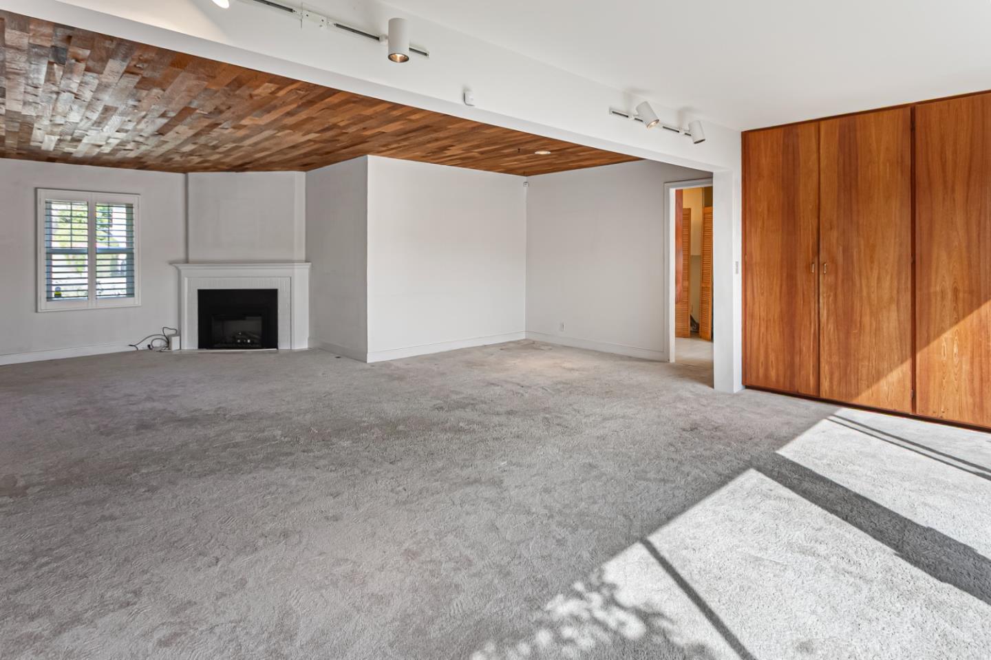 Detail Gallery Image 6 of 41 For 1731 Francis Ct, Belmont,  CA 94002 - 2 Beds | 1/1 Baths