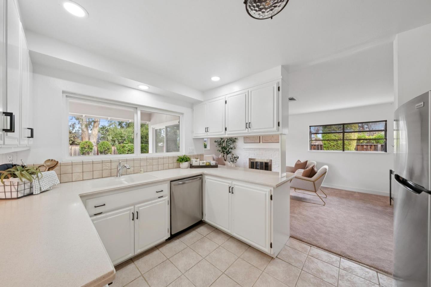 Detail Gallery Image 14 of 65 For 12135 Country Squire Way, Saratoga,  CA 95070 - 4 Beds | 2 Baths