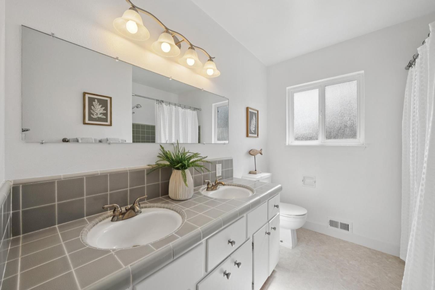 Detail Gallery Image 38 of 65 For 12135 Country Squire Way, Saratoga,  CA 95070 - 4 Beds | 2 Baths