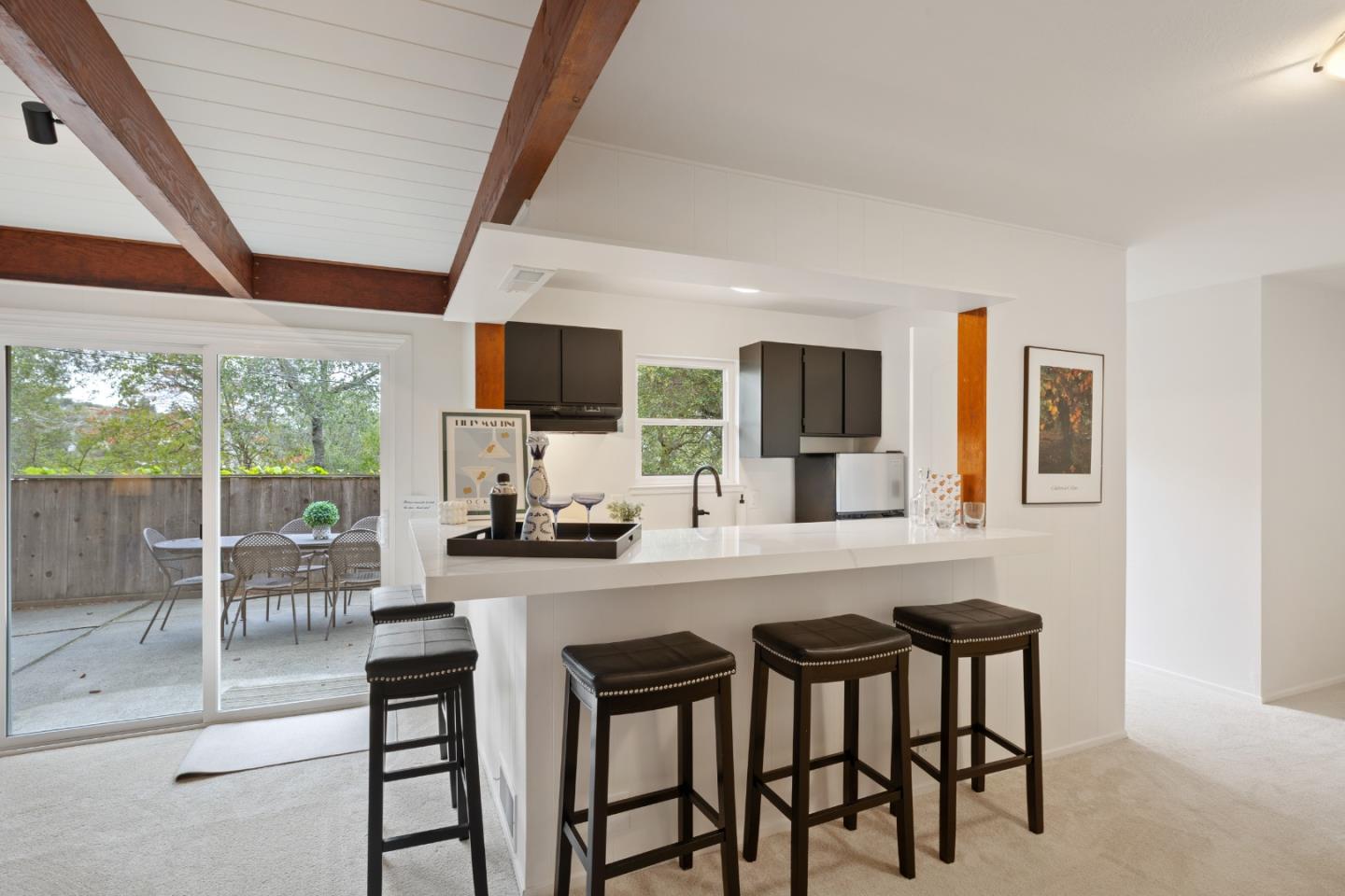 Detail Gallery Image 20 of 26 For 2910 Sherwood Dr, San Carlos,  CA 94070 - 3 Beds | 3 Baths