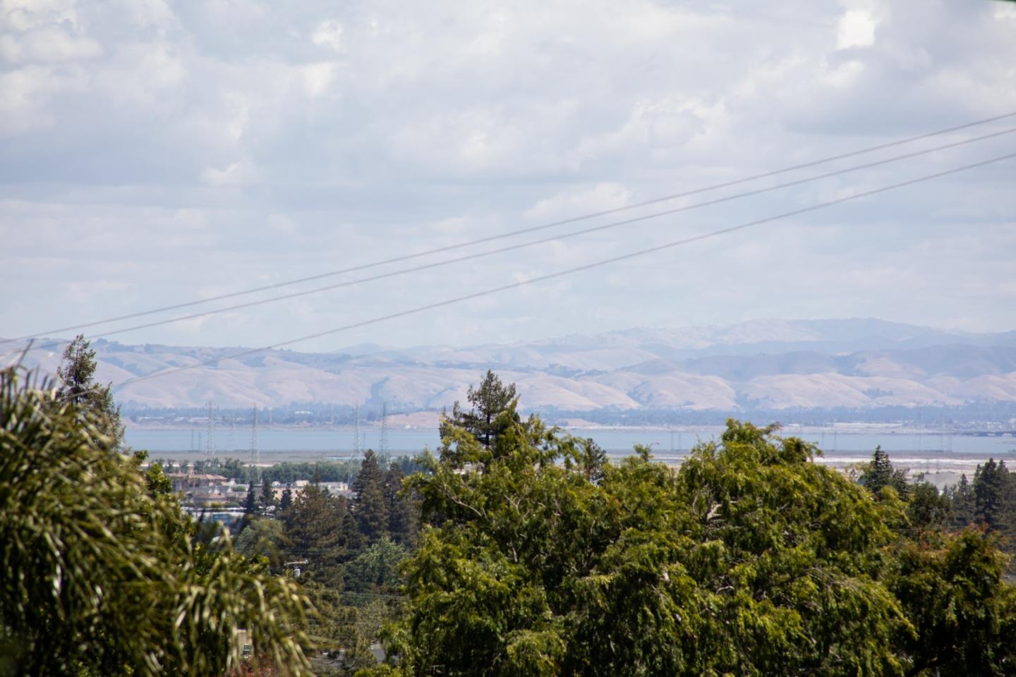 Detail Gallery Image 24 of 26 For 2910 Sherwood Dr, San Carlos,  CA 94070 - 3 Beds | 3 Baths